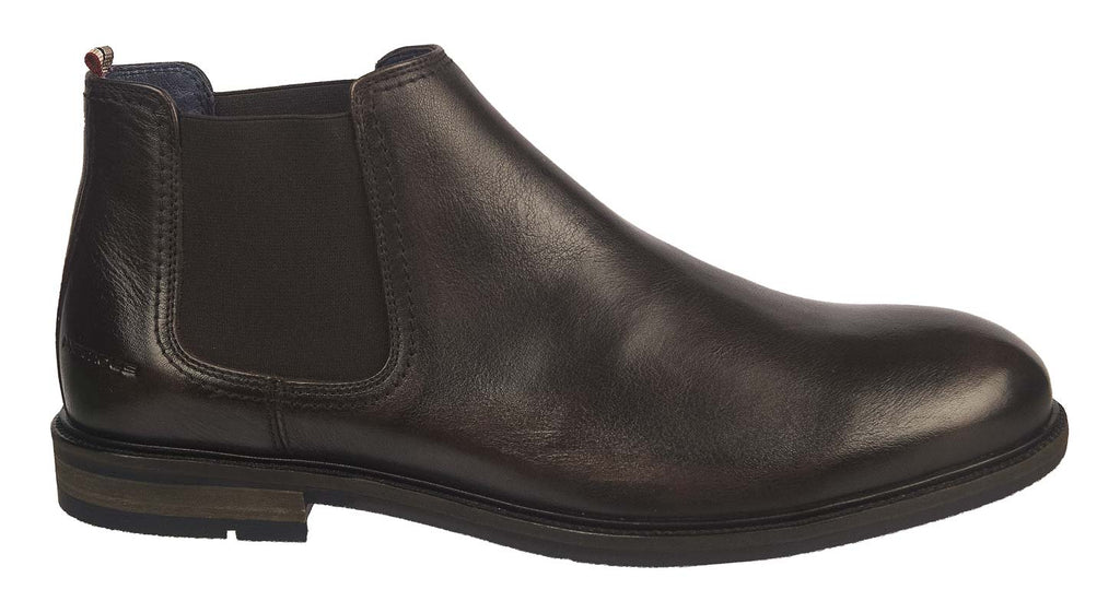 Ambitious men's brown leather chelsea boots
