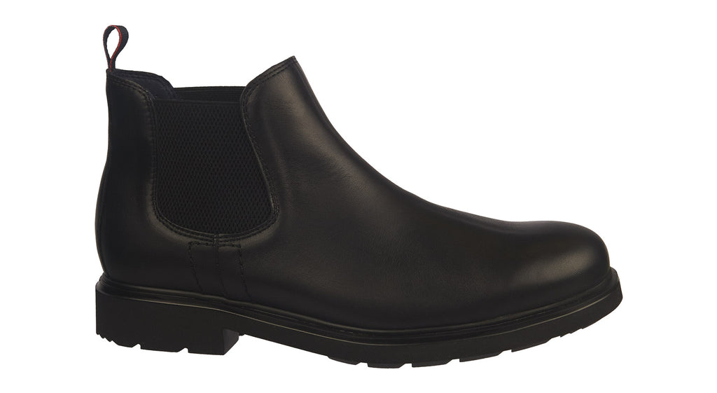 Callaghan men's black leather Chelsea boots