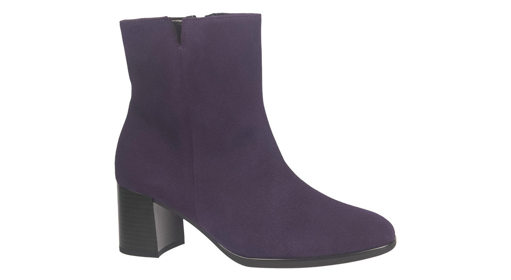 Gabor heeled boots in purple suede