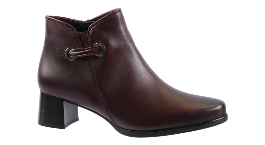 Wine leather ankle boots with mid heel