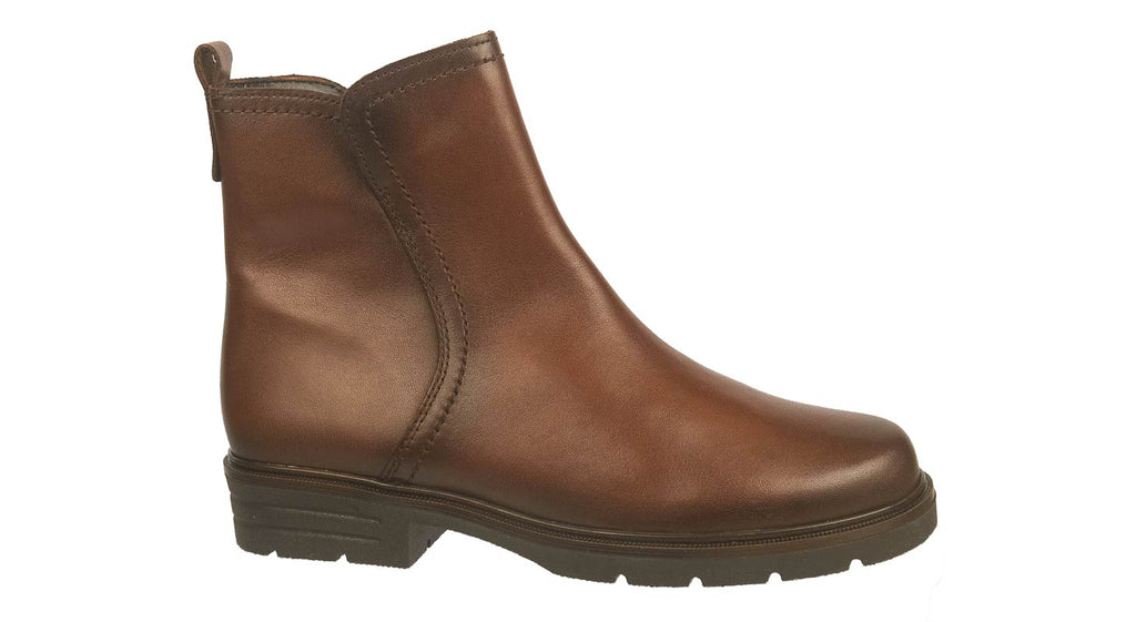 Gabor boots in tan leather