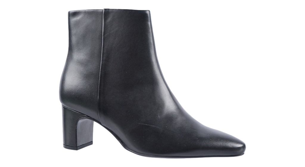 Hogl black leather heeled boots