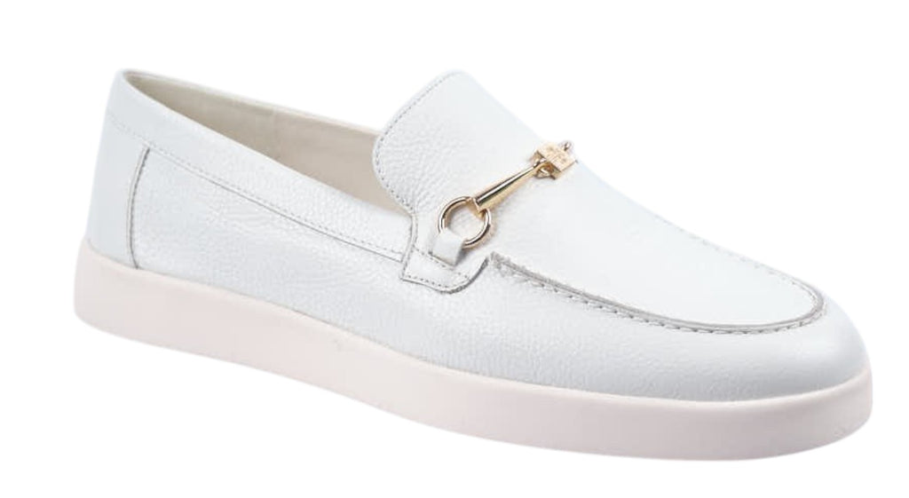 Cream leather loafer with gold chain detail