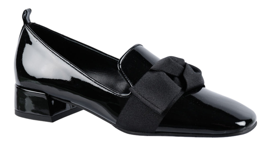Black soft patent leather slipper front shoe with black fabric bow. 25mm heel