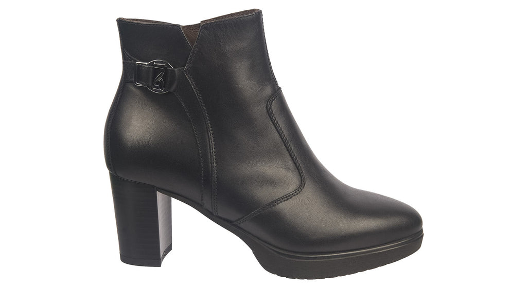 NeroGiardini heeled boots in black leather