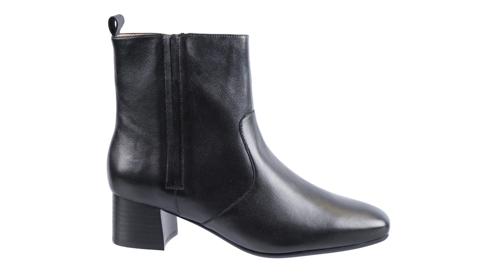 Black leather ankle boot with 45mm heel