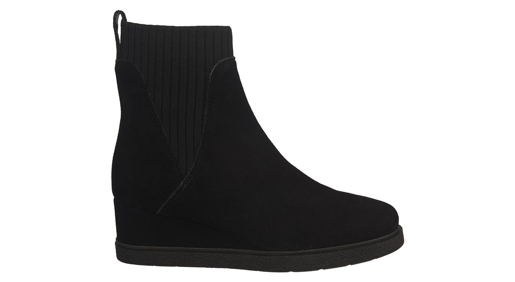 Unisa boots in black suede