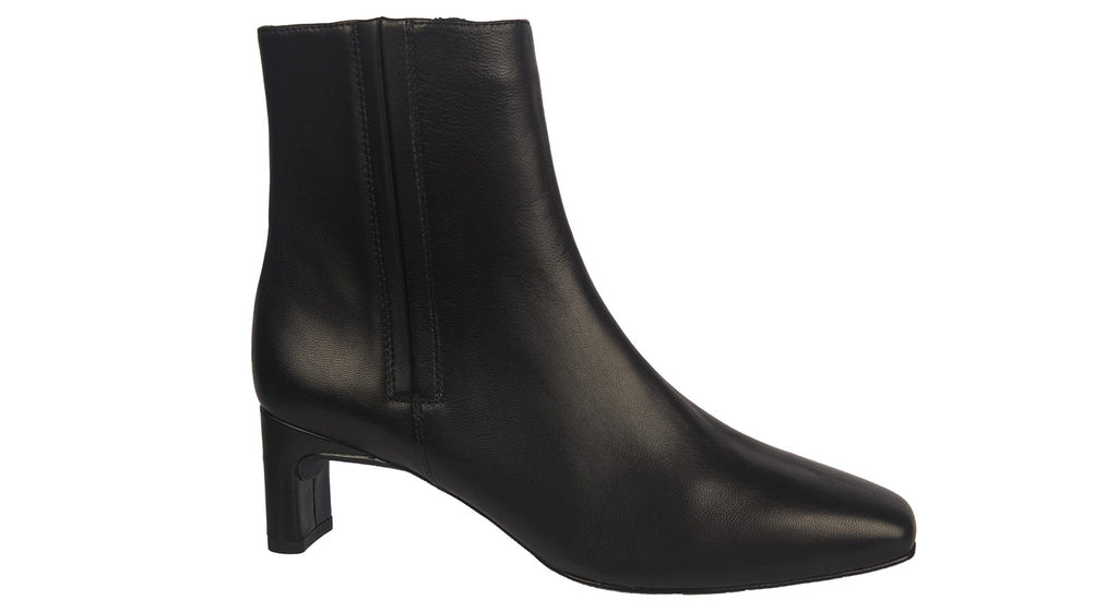 Unisa heeled ankle boots in black leather