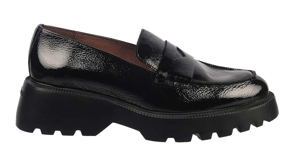 Wonders black soft patent loafer shoes