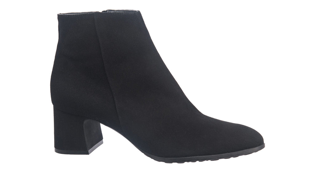 Italian ladies ankle boots in black suede from Alberto Zago