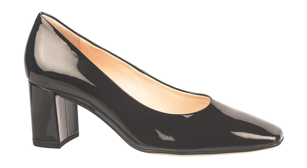 Hogl court shoes in black patent leather