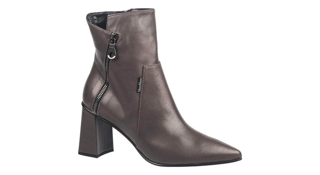 Marco Moreo heeled boots in taupe leather with side zip