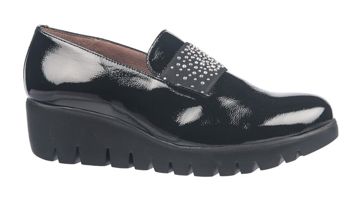 Wonders wedges in black patent leather